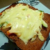 ごぼうサラダリメイク★牛蒡チーズトースト